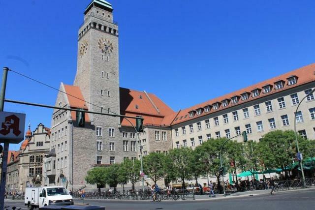 Berlin Mal Anders Erleben - Hier Tobt Das Leben Exterior photo